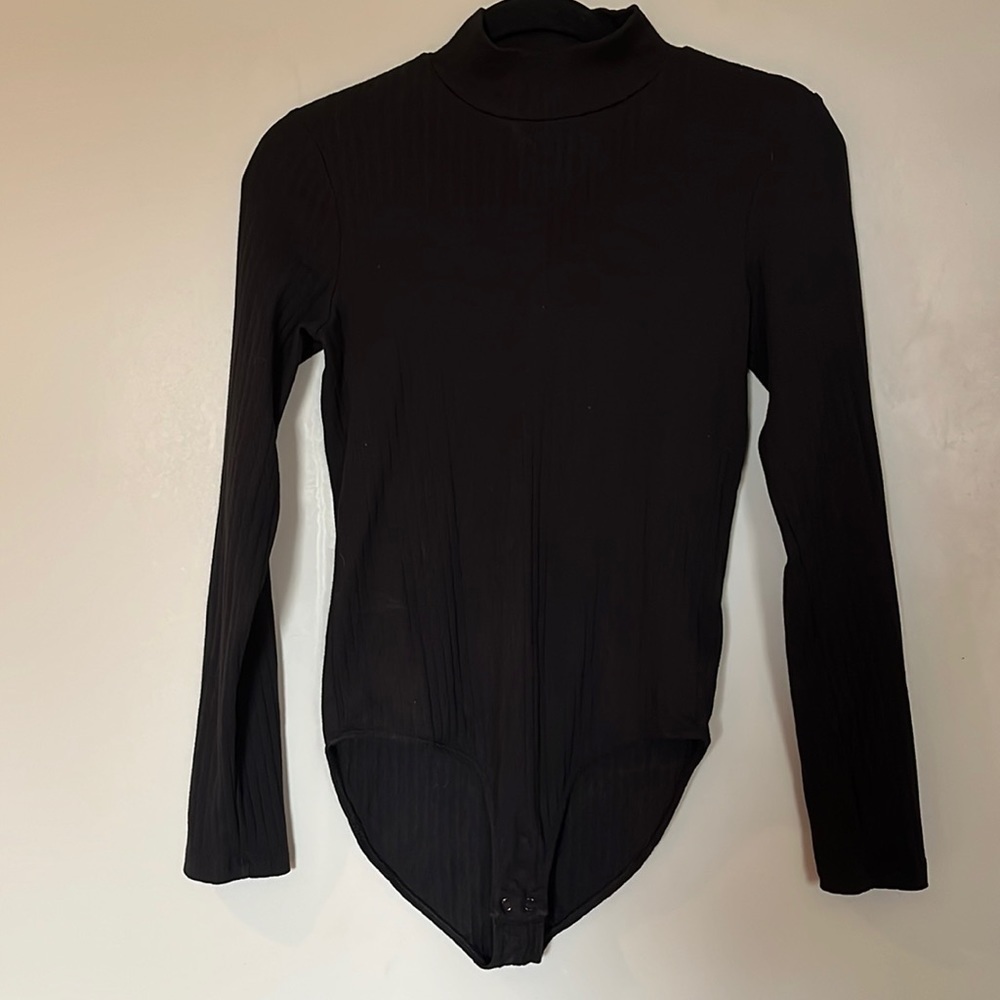 GAP black long sleeved mock turtle neck body suit size small